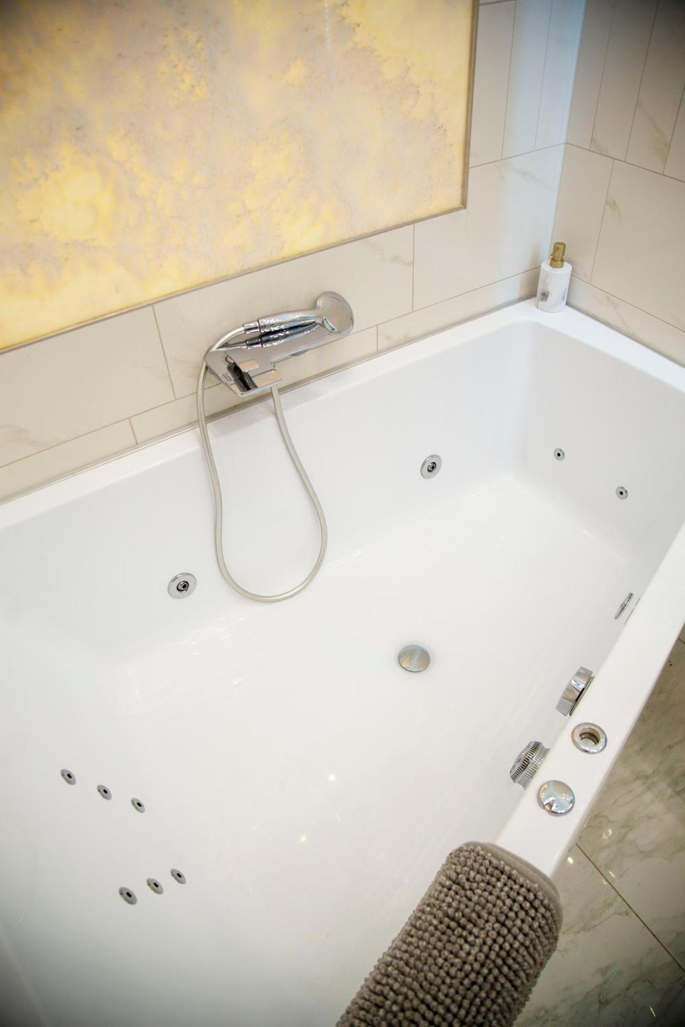 Luxurious Central Apartment Next To The Danube River Budapest Eksteriør bilde